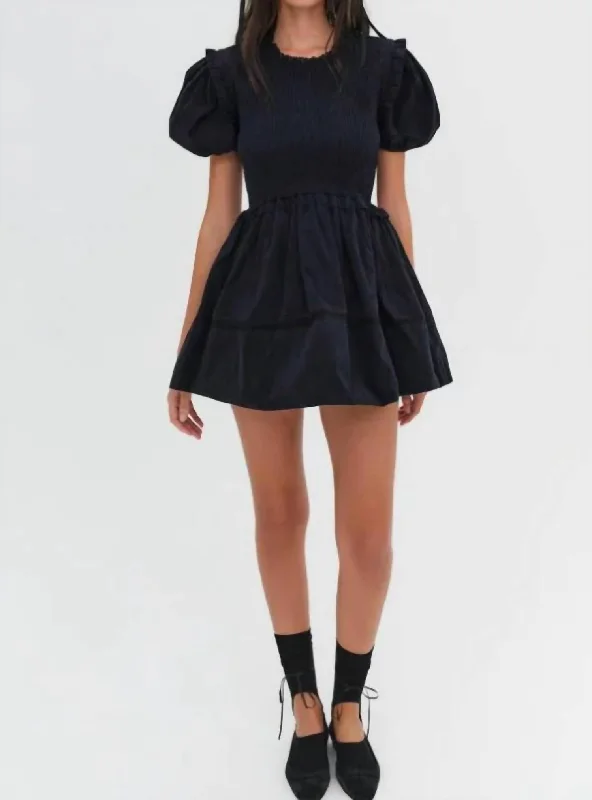 Sandy Dress In Black Short unclassified dresses